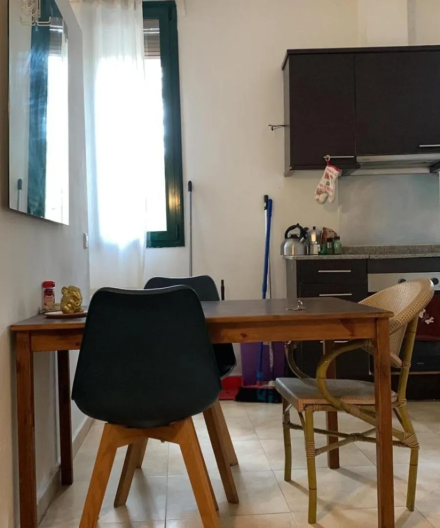 Full Apartment City Center برشلونة 0*,  إسبانيا